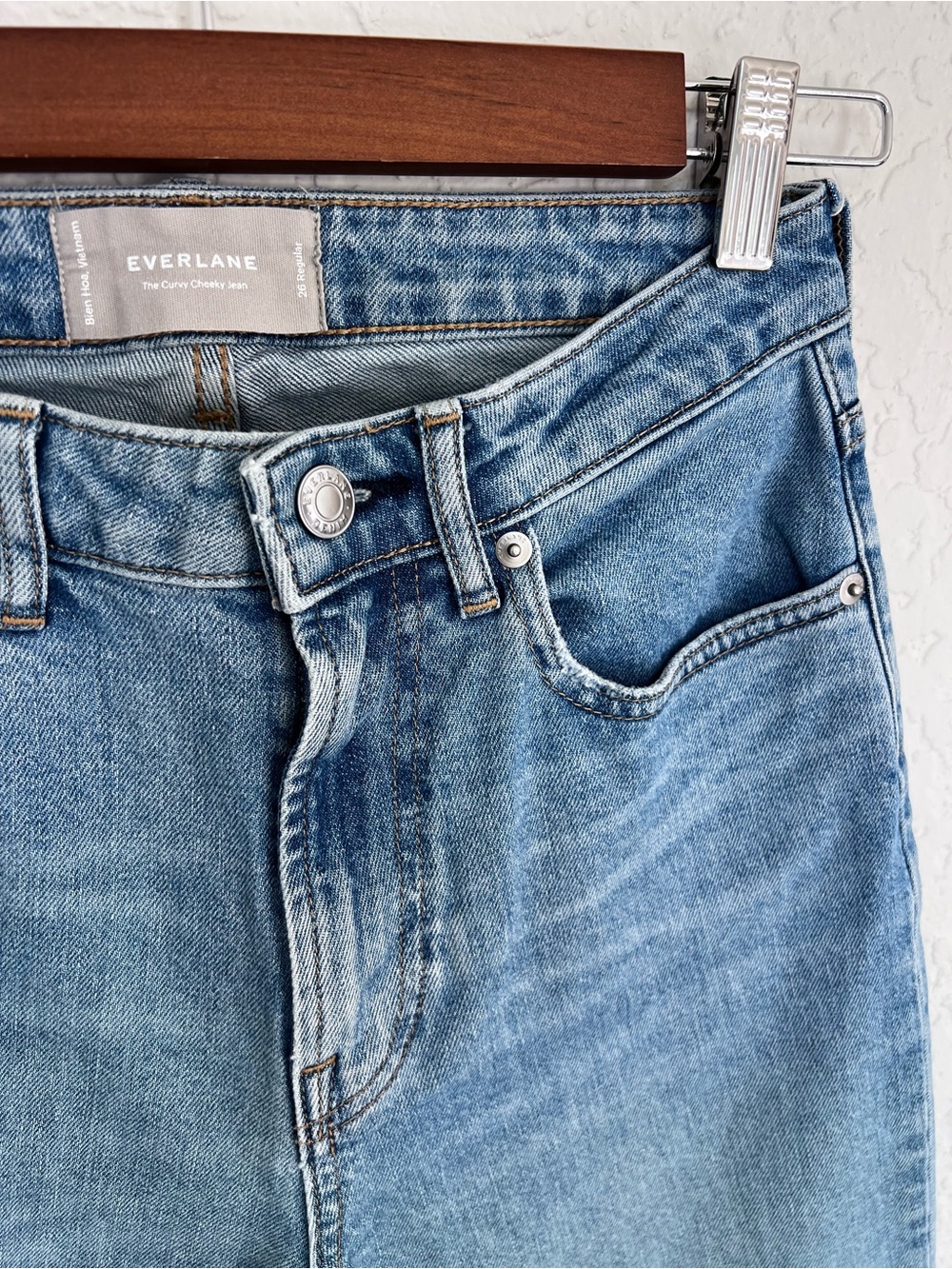 Everlane The Curvy Cheeky Jean